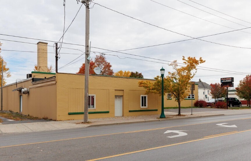 More Photos Of 577 State St, Watertown Bowling Alley For Sale