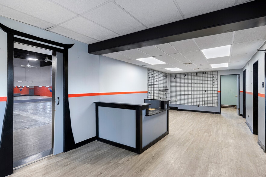 More Photos Of 3626 Winding Way, Newtown Square Warehouse For Sale