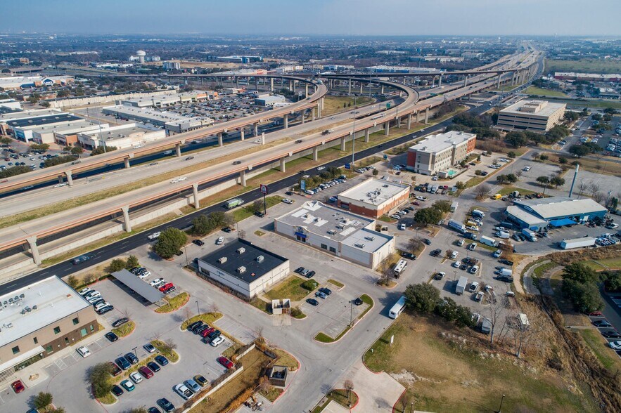 More Photos Of 451 W Louis Henna Blvd, Austin Freestanding For Sale