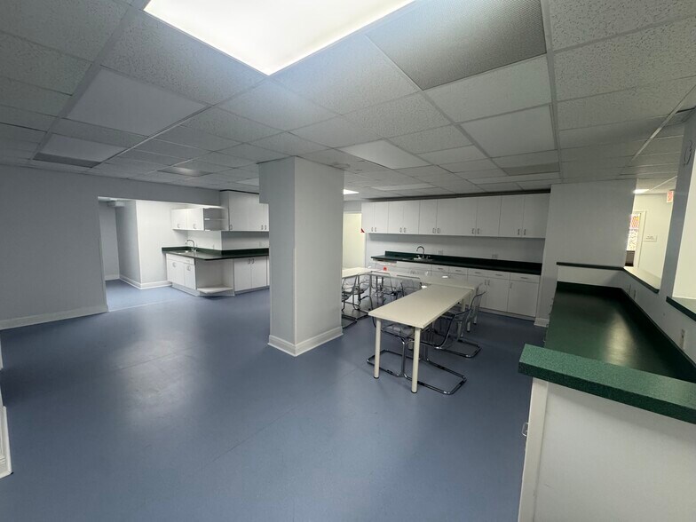 More Photos Of 7000 SW 97th Ave, Miami Office For Sale