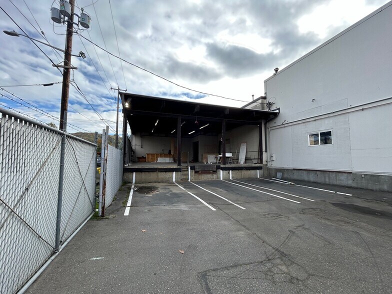 More Photos Of 601 S Andover St, Seattle Manufacturing For Sale