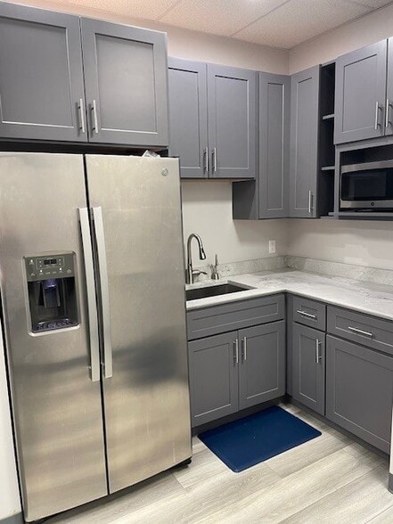 More Photos Of 905 SW 14th Ave, Delray Beach Flex For Lease