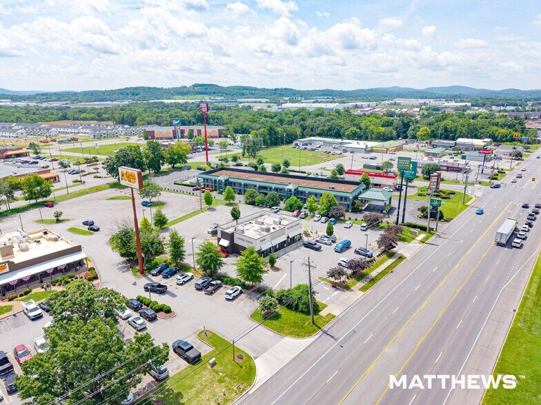 More Photos Of 639 S Cumberland St, Lebanon Restaurant For Sale