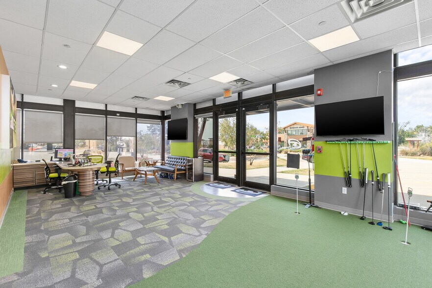 More Photos Of 12951 University Ave, Clive Medical For Lease