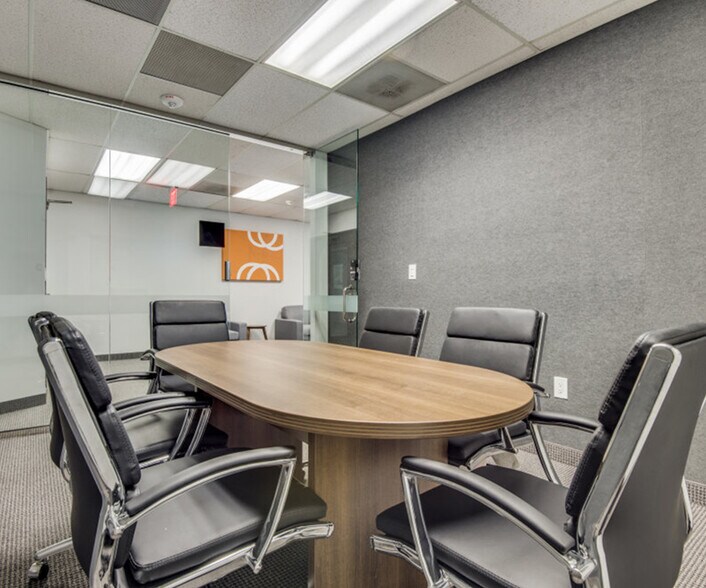 More Photos Of 1801 N Hampton Rd, DeSoto Office For Lease