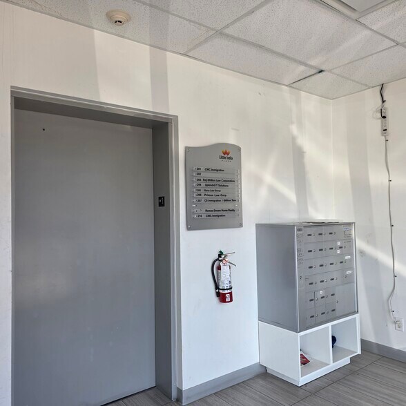 More Photos Of 8078 128th St, Surrey General Retail For Lease