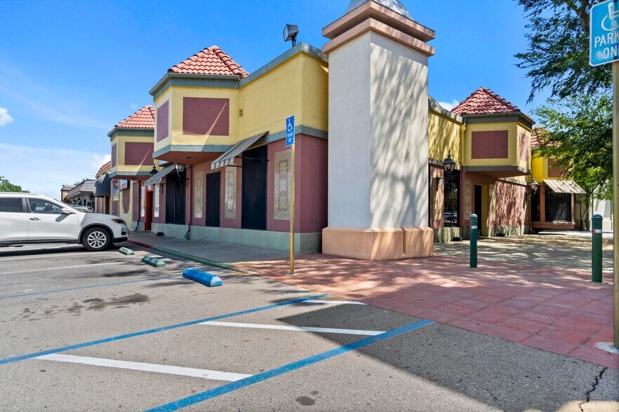 More Photos Of 200 N J St, Tulare Restaurant For Lease