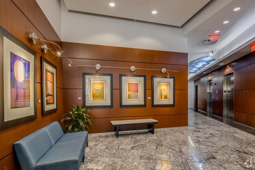 More Photos Of 111 N Magnolia Ave, Orlando Office For Lease