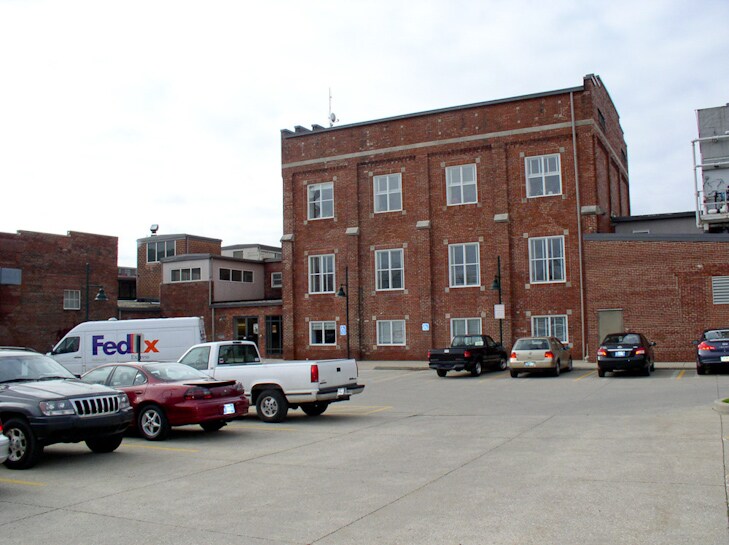 More Photos Of 400 W 7th St, Bloomington Office For Sale