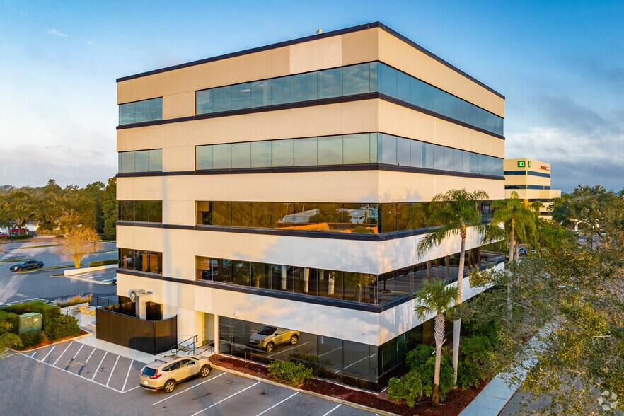 More Photos Of 28050 US Hwy 19 N, Clearwater Office For Lease