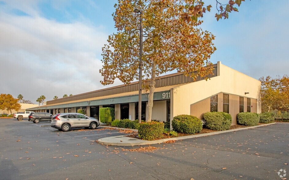 More Photos Of 911 Bern Ct, San Jose Light Manufacturing For Lease