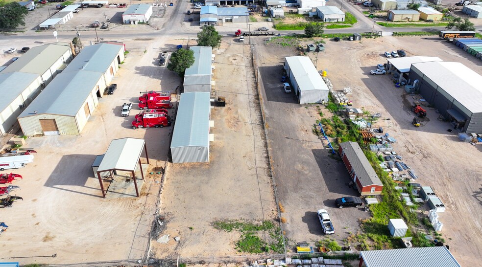 More Photos Of 12107 W County Road 129, Odessa Warehouse For Lease