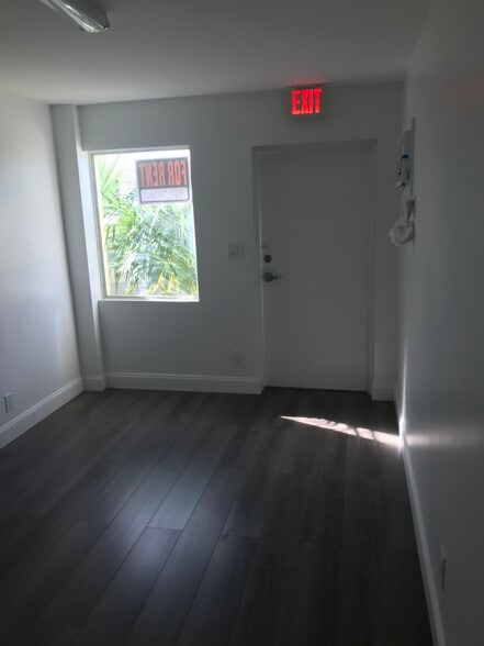 More Photos Of 418-432 S Dixie Hwy E, Pompano Beach Industrial For Sale