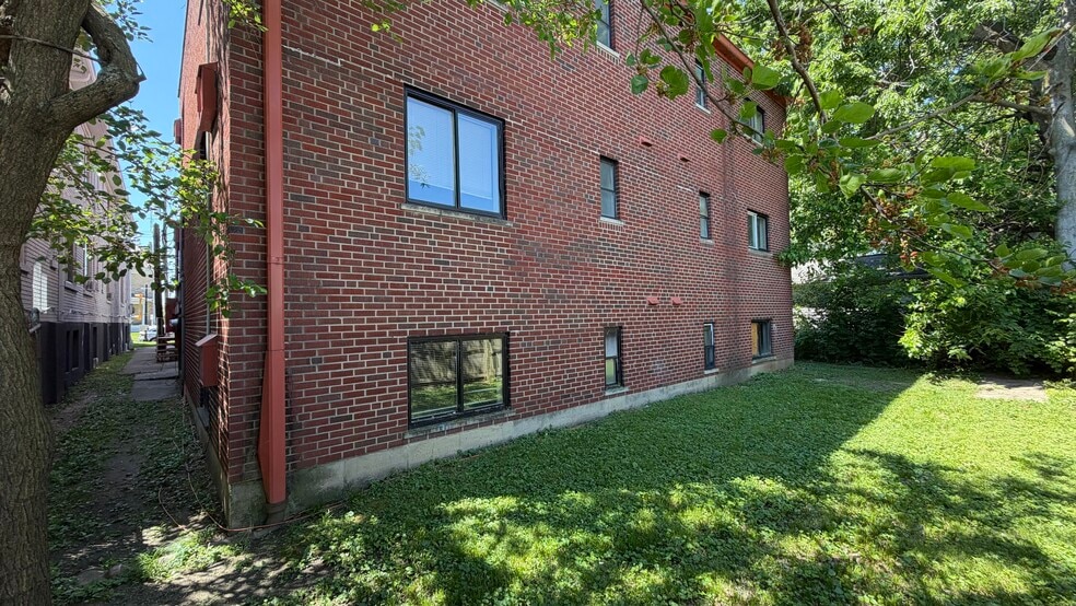 More Photos Of 2072 Elm Ave, Cincinnati Apartments For Sale