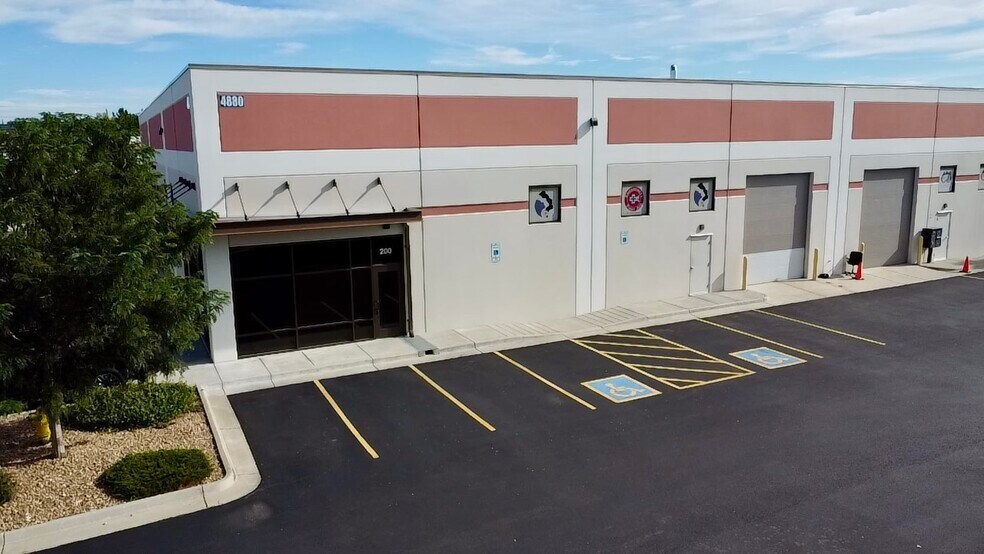 More Photos Of 4880 Van Gordon St, Wheat Ridge Warehouse For Lease