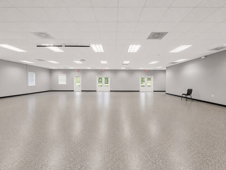 More Photos Of 272 Highway 41 N, Barnesville Office For Sale