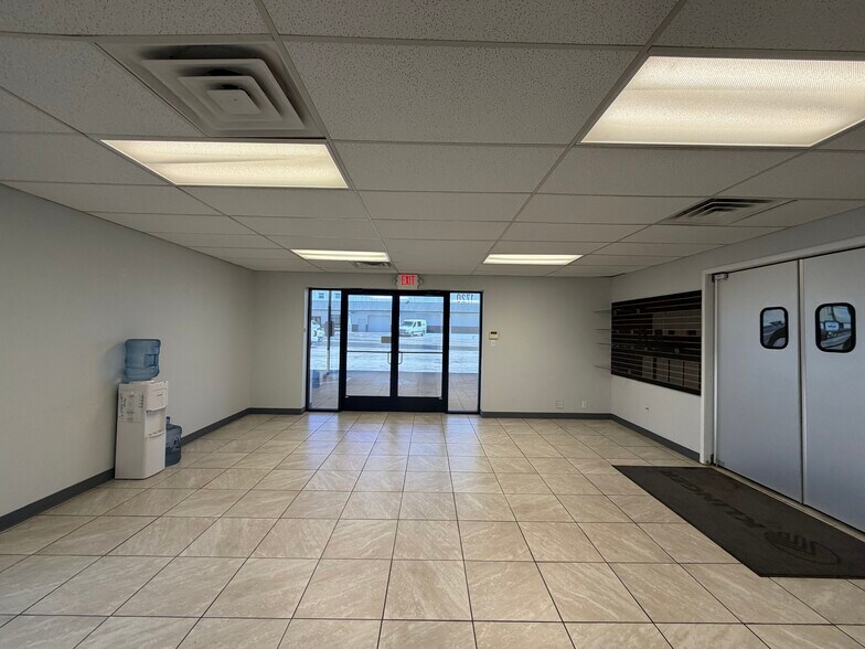 More Photos Of 1720 E 7th St, Odessa Industrial For Lease