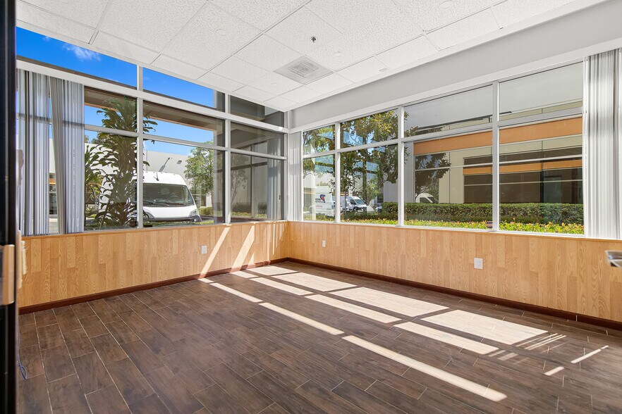 More Photos Of 11264 Monarch St, Garden Grove Warehouse For Sale