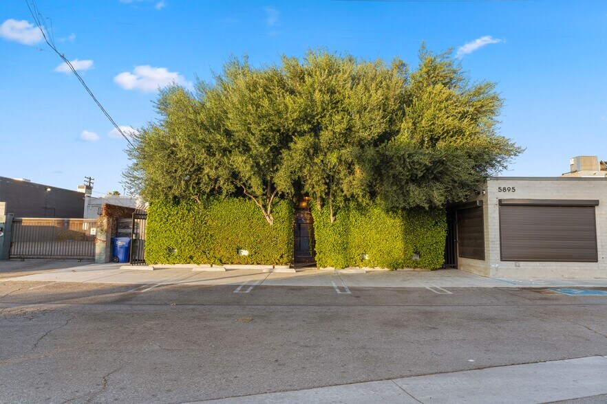 More Photos Of 5895 Blackwelder St, Culver City Loft Creative Space For Sale