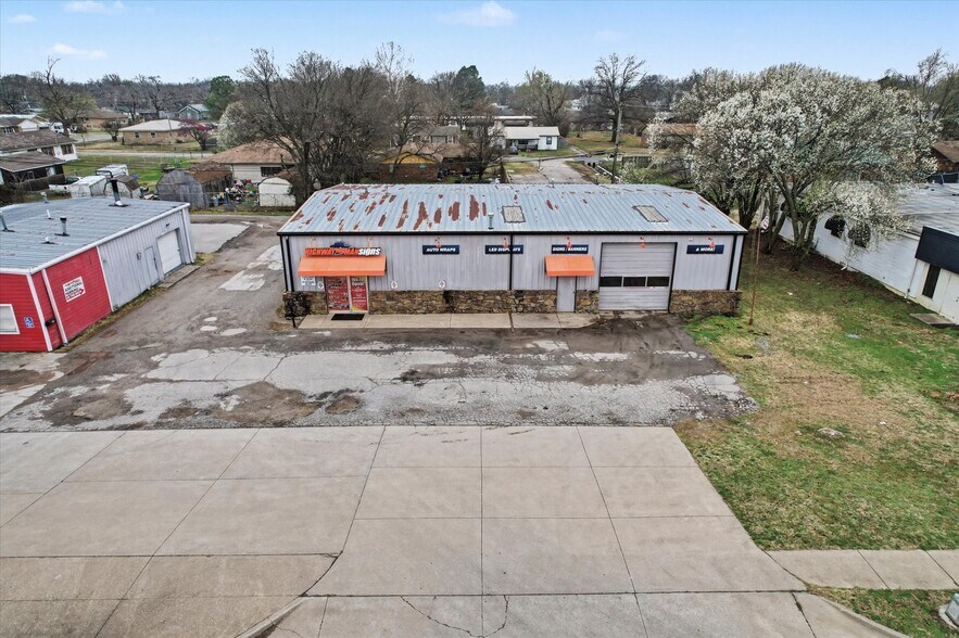 More Photos Of 603 W Rogers Blvd, Skiatook Freestanding For Sale