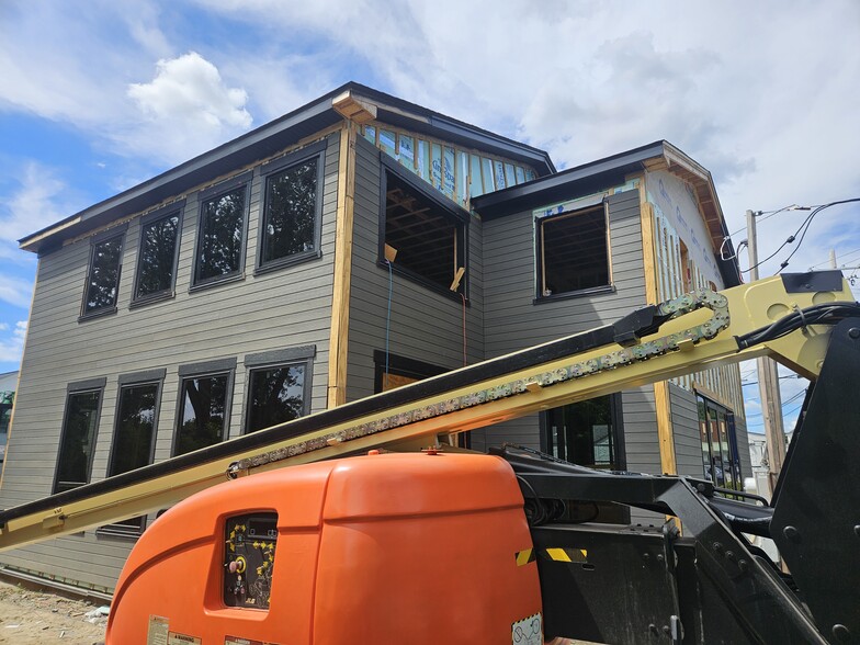 More Photos Of 1232 Mineral Spring Ave, North Providence Freestanding For Lease