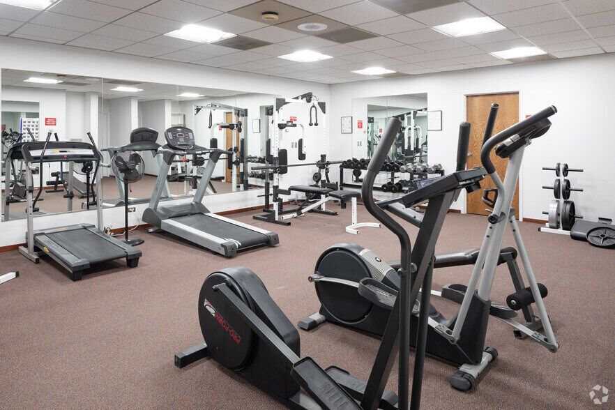 More Photos Of 3190 S Wadsworth Blvd, Lakewood Office For Lease