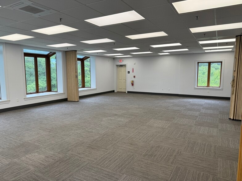 More Photos Of 450 W River St, Orange Light Distribution For Sale