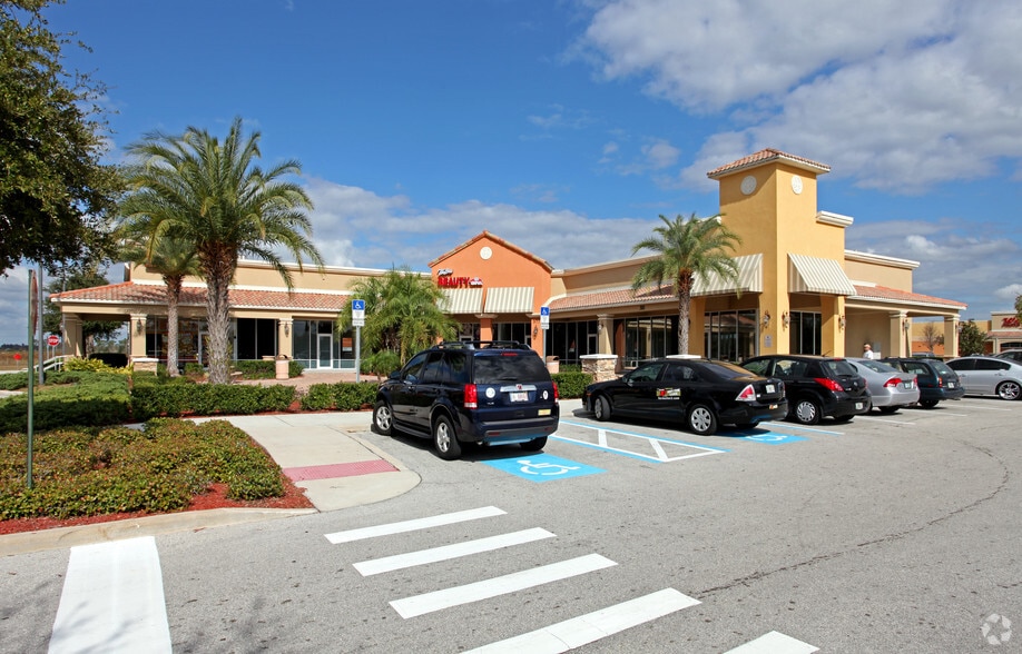 More Photos Of 353 Cypress Pky, Kissimmee Unknown For Lease