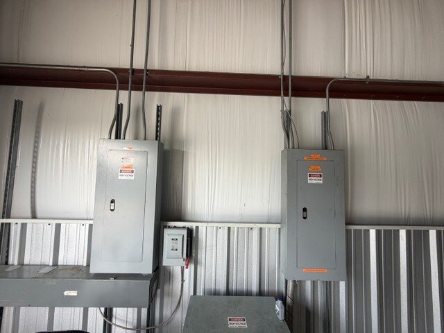 More Photos Of 10251 Tanner Rd, Houston Warehouse For Lease