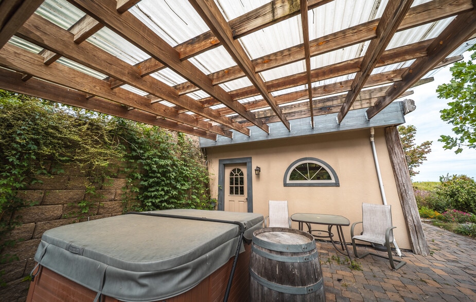 More Photos Of 295 Panthers Den Rd, Makanda Hotel For Sale