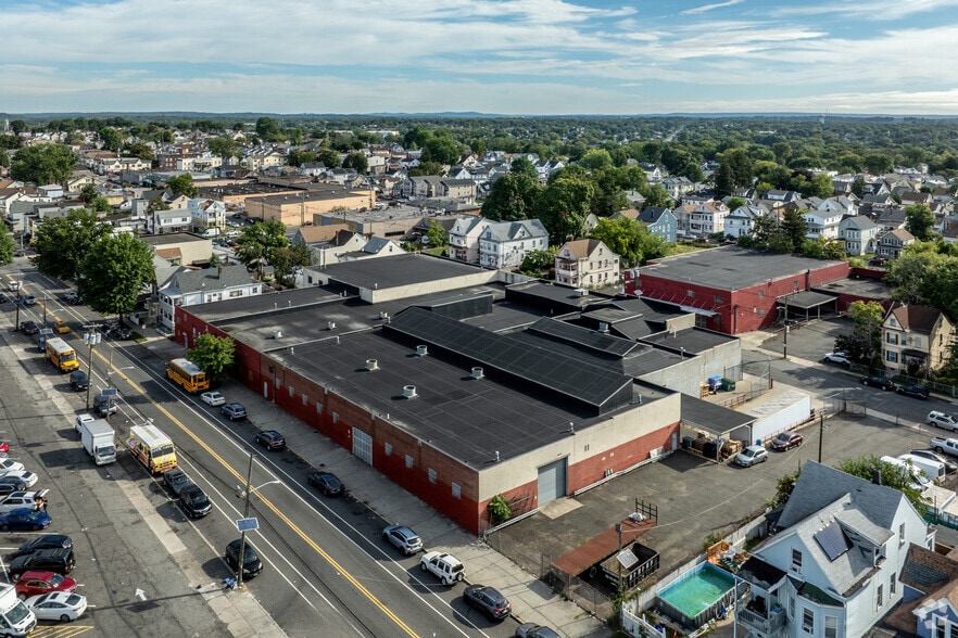More Photos Of 455 Madison Ave, Paterson Manufacturing For Lease