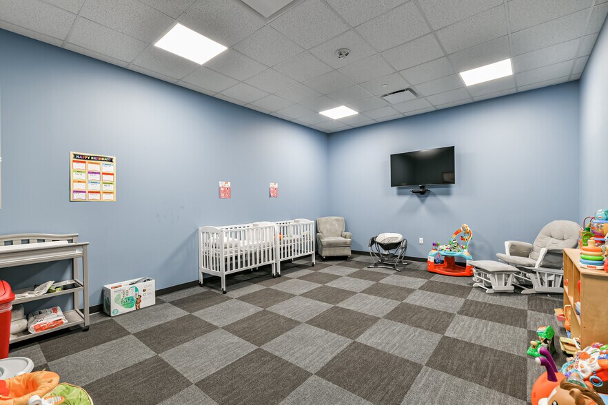 More Photos Of 1222 W Main St, Tomball Religious Facility For Sale