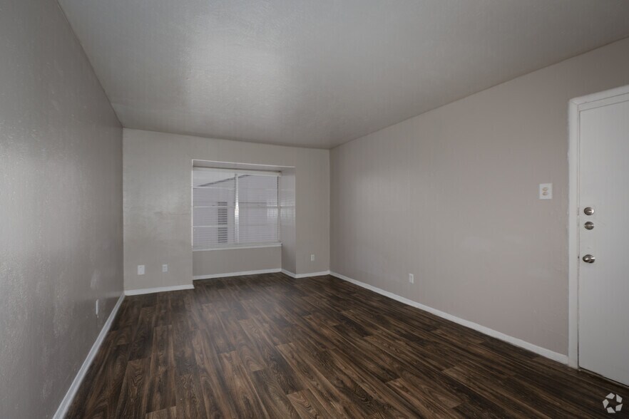 More Photos Of 834 Timberlake Dr, Arlington Apartments For Sale