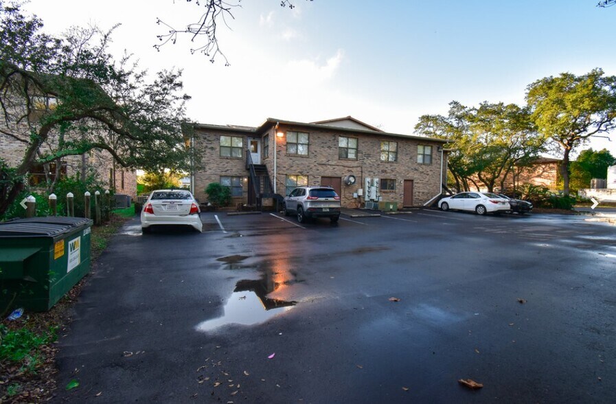 More Photos Of 911 Mar Walt Dr, Fort Walton Beach Office For Lease