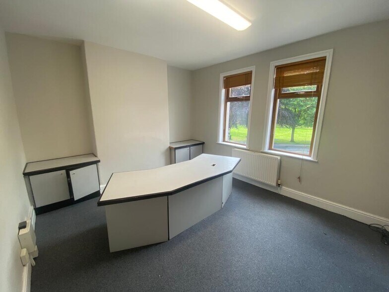 More Photos Of 16 Hall Rd, Wilmslow Office For Lease