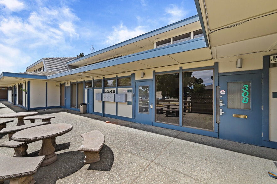 More Photos Of 300 Pendleton Way, Oakland Office For Sale