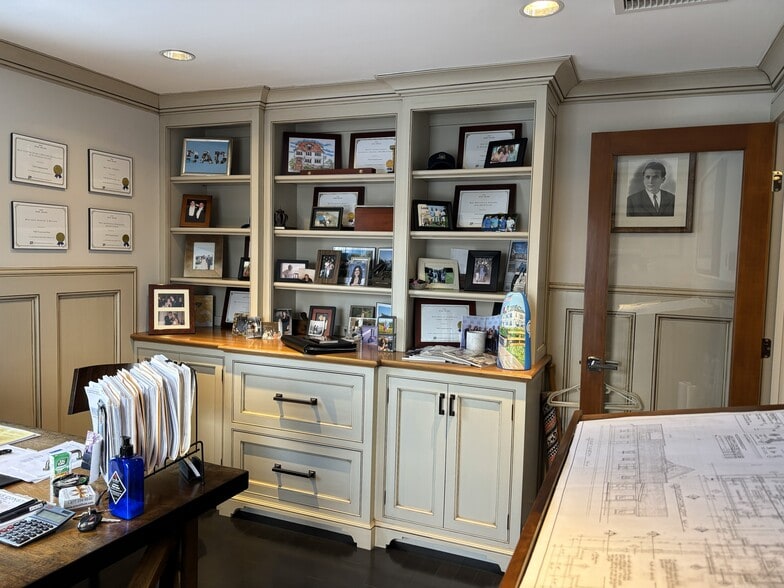 More Photos Of 20 Old Kings Hwy, Darien Medical For Sale