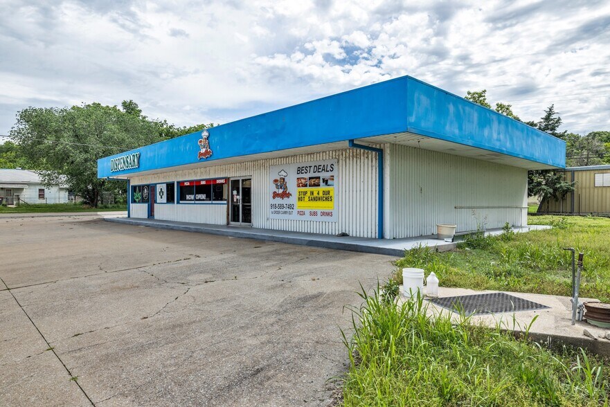 More Photos Of 101 S Main Street, Spavinaw Restaurant For Sale