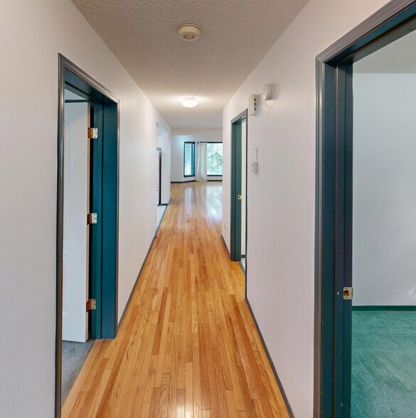 More Photos Of 10941 81 Av NW, Edmonton Dormitory For Sale