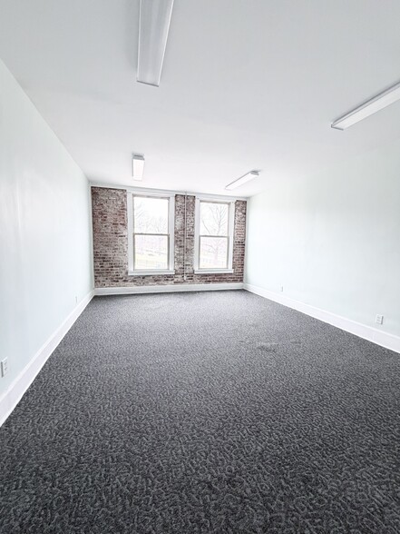 More Photos Of 5501 E Washington St, Indianapolis Storefront Retail Office For Sale