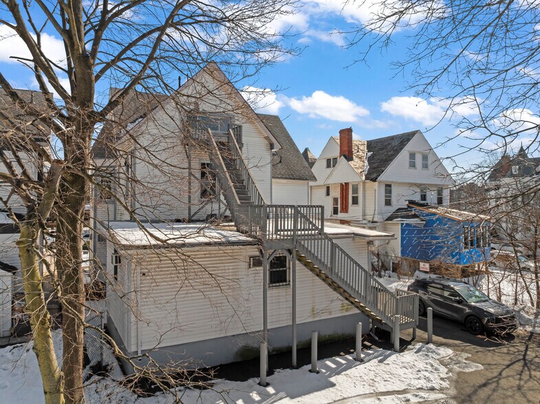 More Photos Of 137 Livingston Ave, New Brunswick Office Residential For Sale