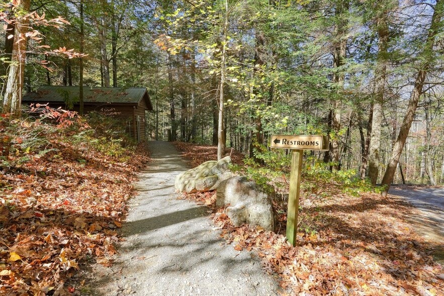 More Photos Of 400 Mulberry Gap Rd, Ellijay Hospitality For Sale