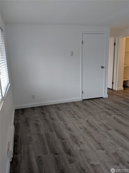 More Photos Of 210 Spruce St E, Ilwaco Apartments For Sale