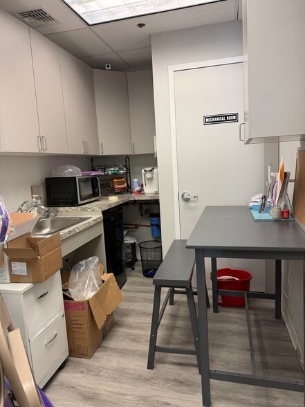 More Photos Of 176 US Highway 9, Englishtown Office For Lease
