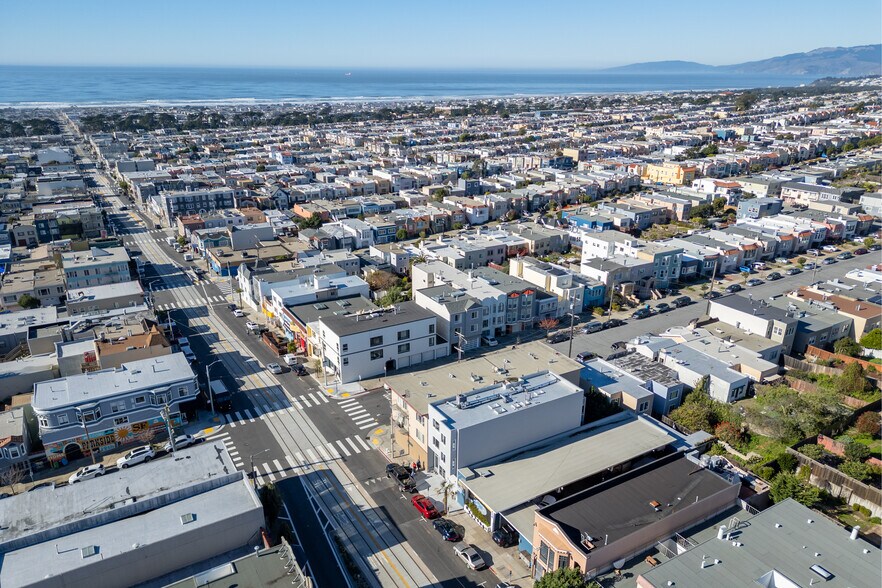 More Photos Of 1644 Taraval St, San Francisco Office For Sale