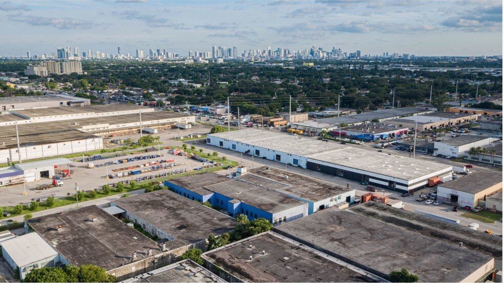 More Photos Of 5550 NW 35th Ct, Miami Warehouse For Lease