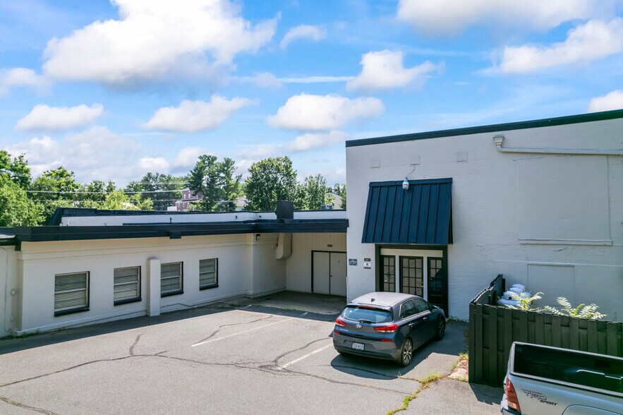 More Photos Of 210 N 21st St, Purcellville Flex For Sale