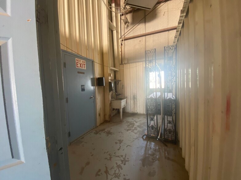 More Photos Of 4003 S County Road 1294, Odessa Warehouse For Lease
