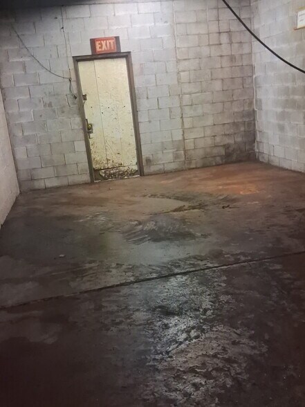 More Photos Of 30 Harker St, Mansfield Warehouse For Lease