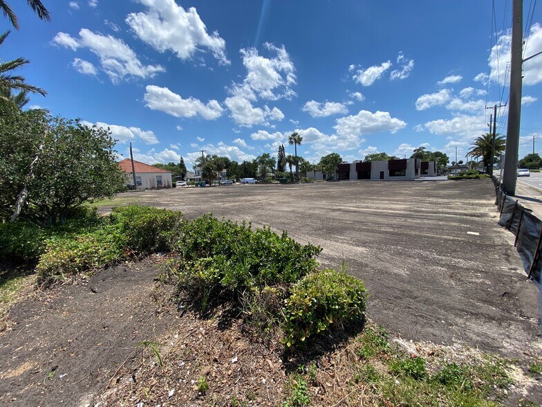More Photos Of 1600 S Ridgewood Ave, Daytona Beach Land For Sale